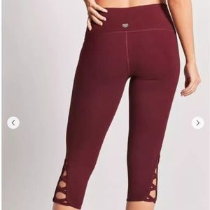 Forever21 Sports Bra & Athletic Leggings in Wine